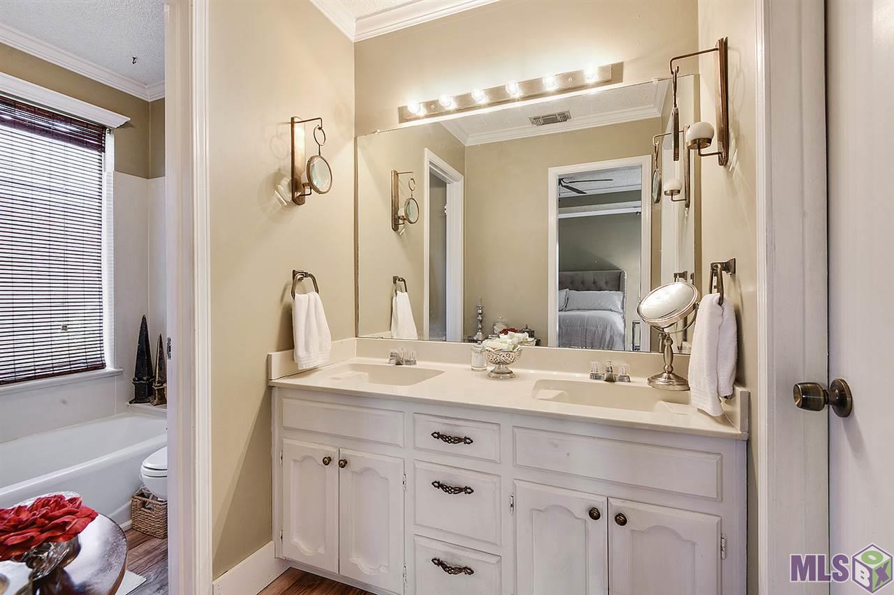 1863 Myrtle Ridge Drive Baton Rouge, LA 70816 - Photo 9 of 10