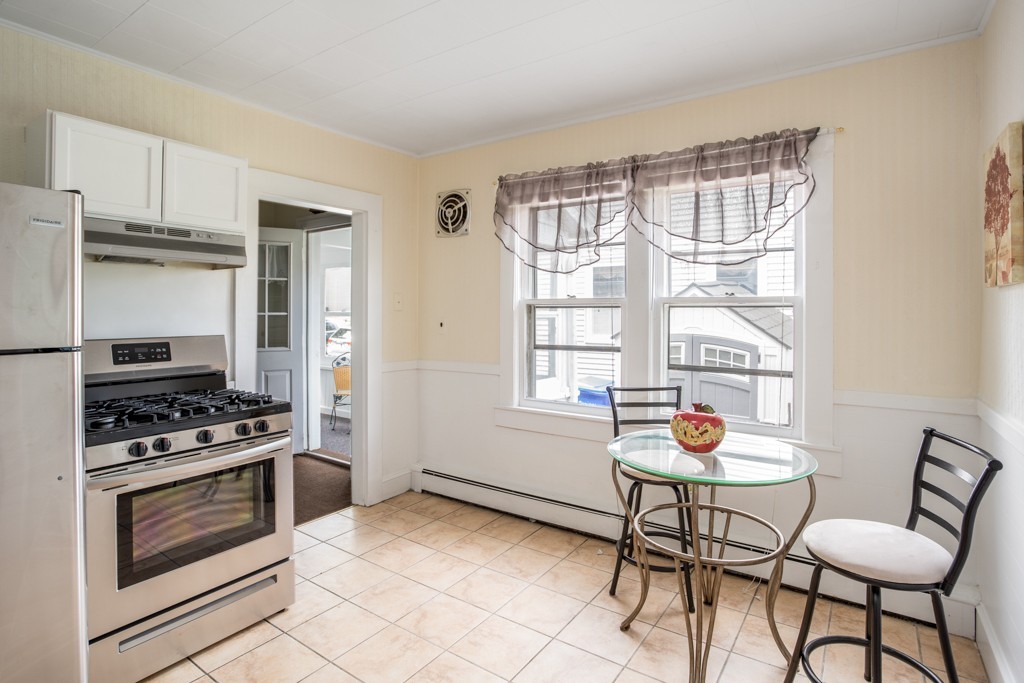 18-20 Burke Street Springfield, MA 01151 - Photo 6 of 27