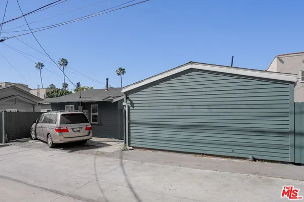 $2,995 | 126 Franklin Court, Unit B, Glendale, CA 91205