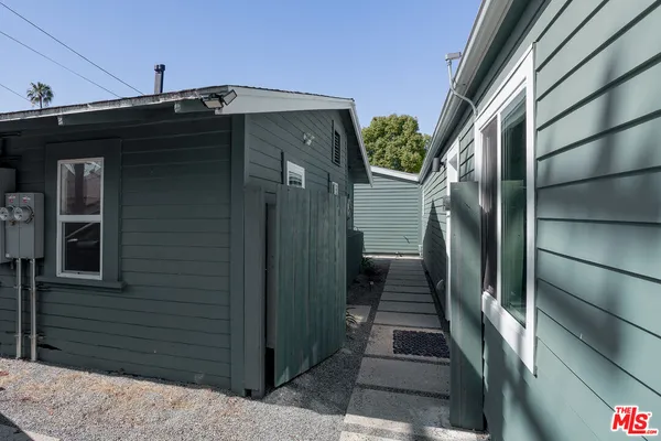 $2,995 | 126 Franklin Court, Unit B, Glendale, CA 91205