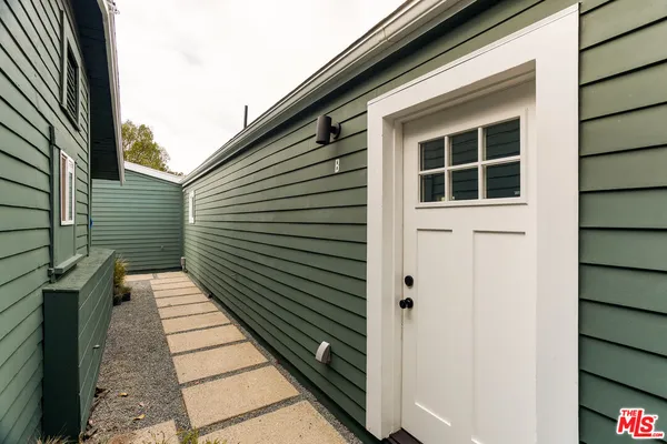 $2,995 | 126 Franklin Court, Unit B, Glendale, CA 91205