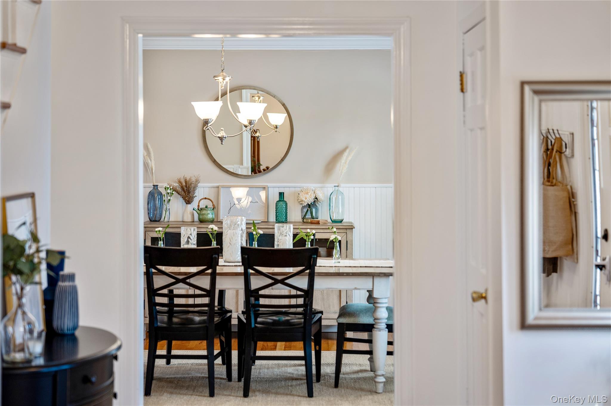 15 Cross Road Cortlandt Manor, NY 10567 - Photo 12 of 50 a living room with furniture a mirror and a table
