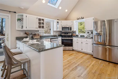 $948,000 | 15 Cross Road, Cortlandt Manor, NY 10567