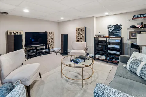 $948,000 | 15 Cross Road, Cortlandt Manor, NY 10567