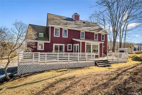 $948,000 | 15 Cross Road, Cortlandt Manor, NY 10567