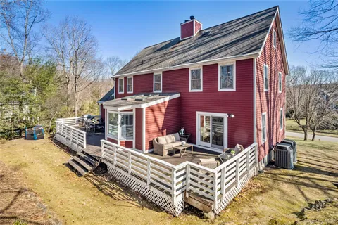 $948,000 | 15 Cross Road, Cortlandt Manor, NY 10567