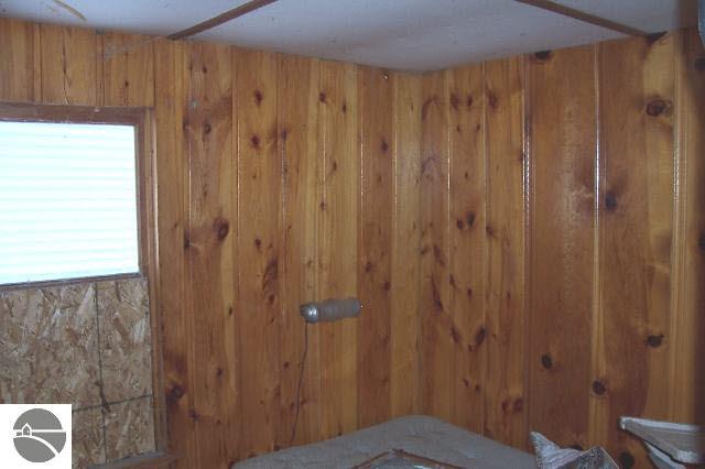 970 Rohlf's Lane Lupton, MI 48635 - Photo 6 of 8 1750275-5.JPG