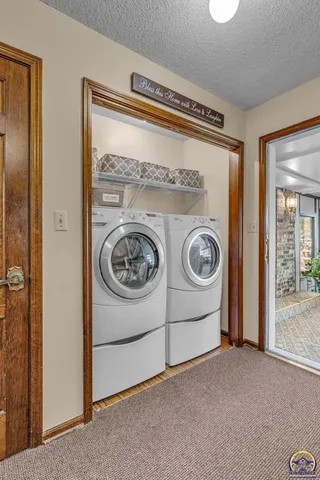 $385,000 | 2731 Southeast Peck Road, Topeka, KS 66605