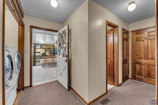 $385,000 | 2731 Southeast Peck Road, Topeka, KS 66605