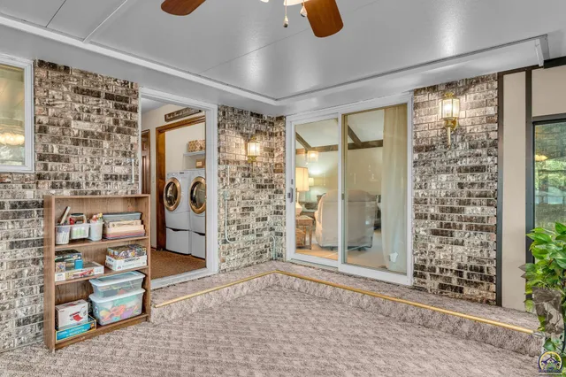 $385,000 | 2731 Southeast Peck Road, Topeka, KS 66605