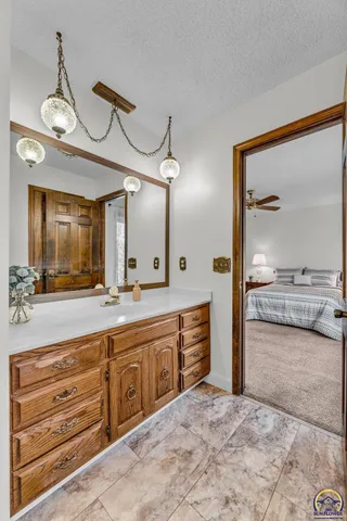 $385,000 | 2731 Southeast Peck Road, Topeka, KS 66605