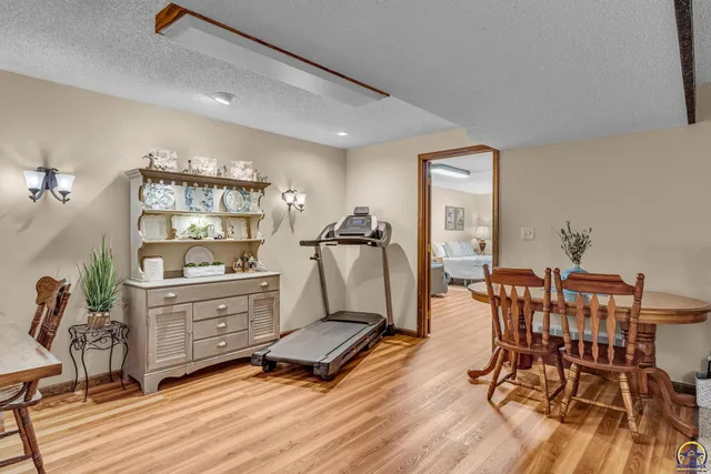 $385,000 | 2731 Southeast Peck Road, Topeka, KS 66605