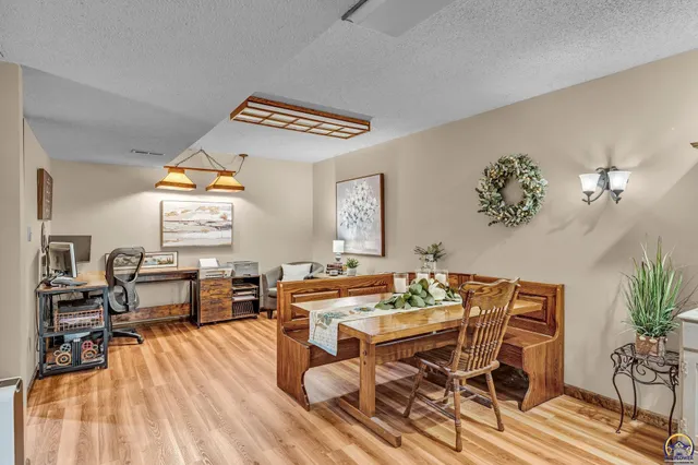 $385,000 | 2731 Southeast Peck Road, Topeka, KS 66605