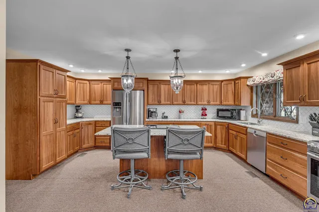 $385,000 | 2731 Southeast Peck Road, Topeka, KS 66605