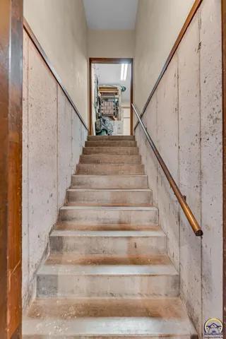 $385,000 | 2731 Southeast Peck Road, Topeka, KS 66605