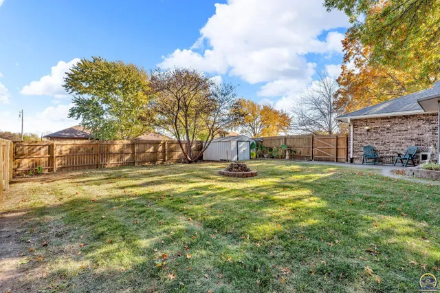 $385,000 | 2731 Southeast Peck Road, Topeka, KS 66605