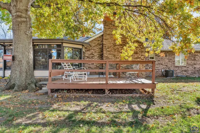 $385,000 | 2731 Southeast Peck Road, Topeka, KS 66605