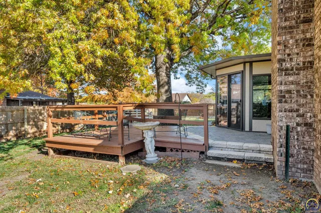 $385,000 | 2731 Southeast Peck Road, Topeka, KS 66605