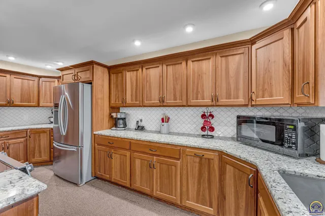 $385,000 | 2731 Southeast Peck Road, Topeka, KS 66605