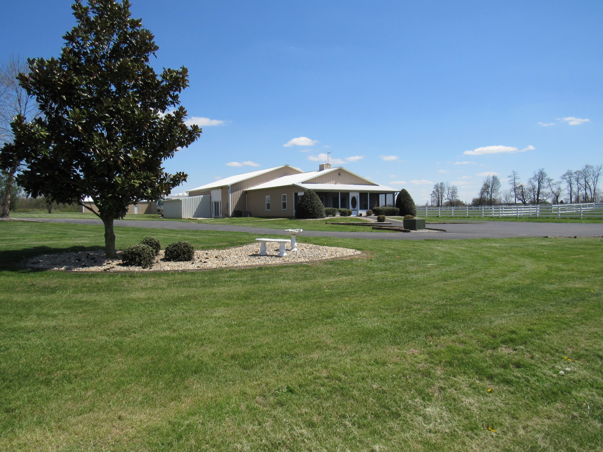 684 Matlock Road Bowling Green, KY 42104 - Photo 4 of 43