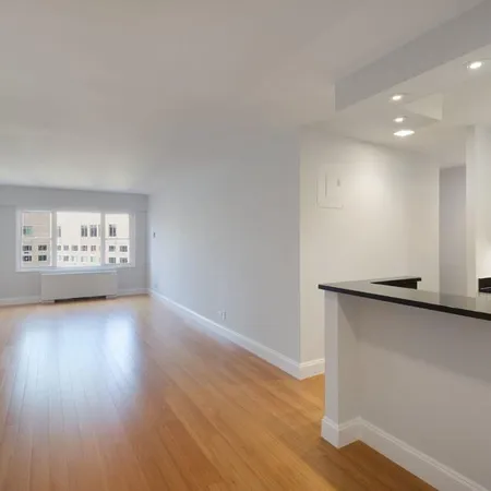 $5,620 | 20 West 64th Street, Unit 11A | Upper West Side