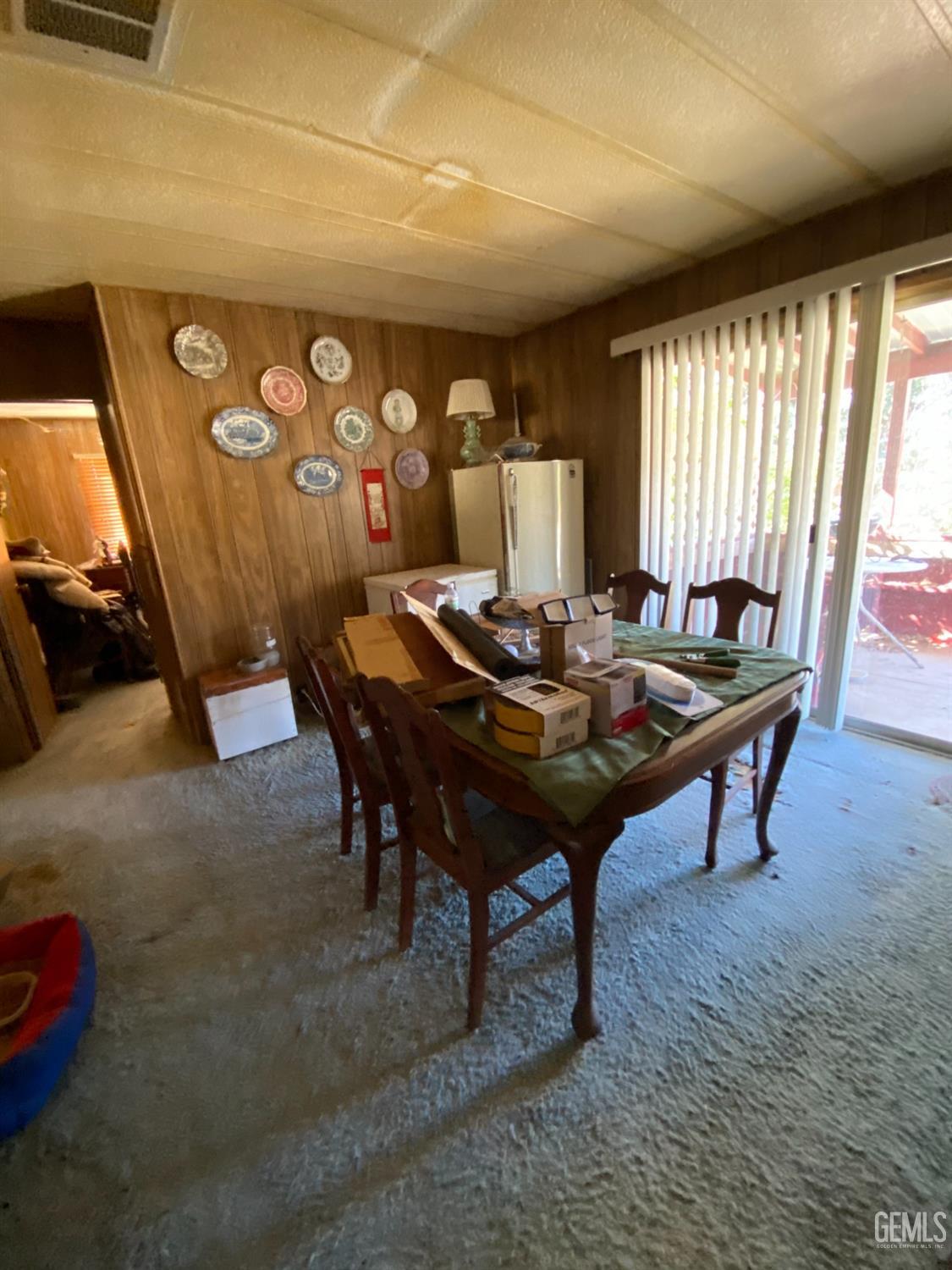 Undisclosed Address Caliente, CA 93518 - Photo 14 of 19 a view of a livingroom with furniture