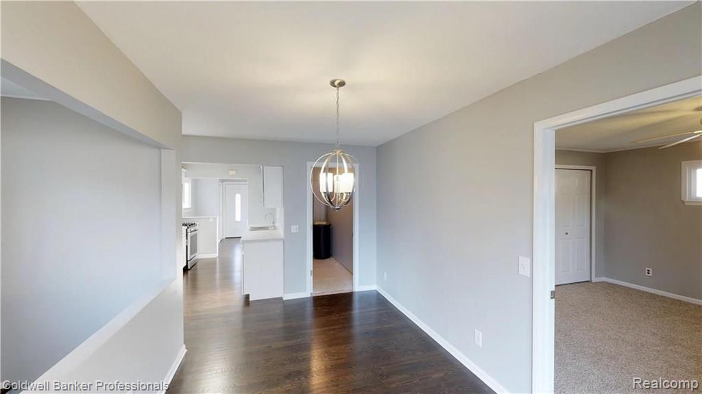 5214 Drayton Road Clarkston, MI 48346 - Photo 8 of 31
