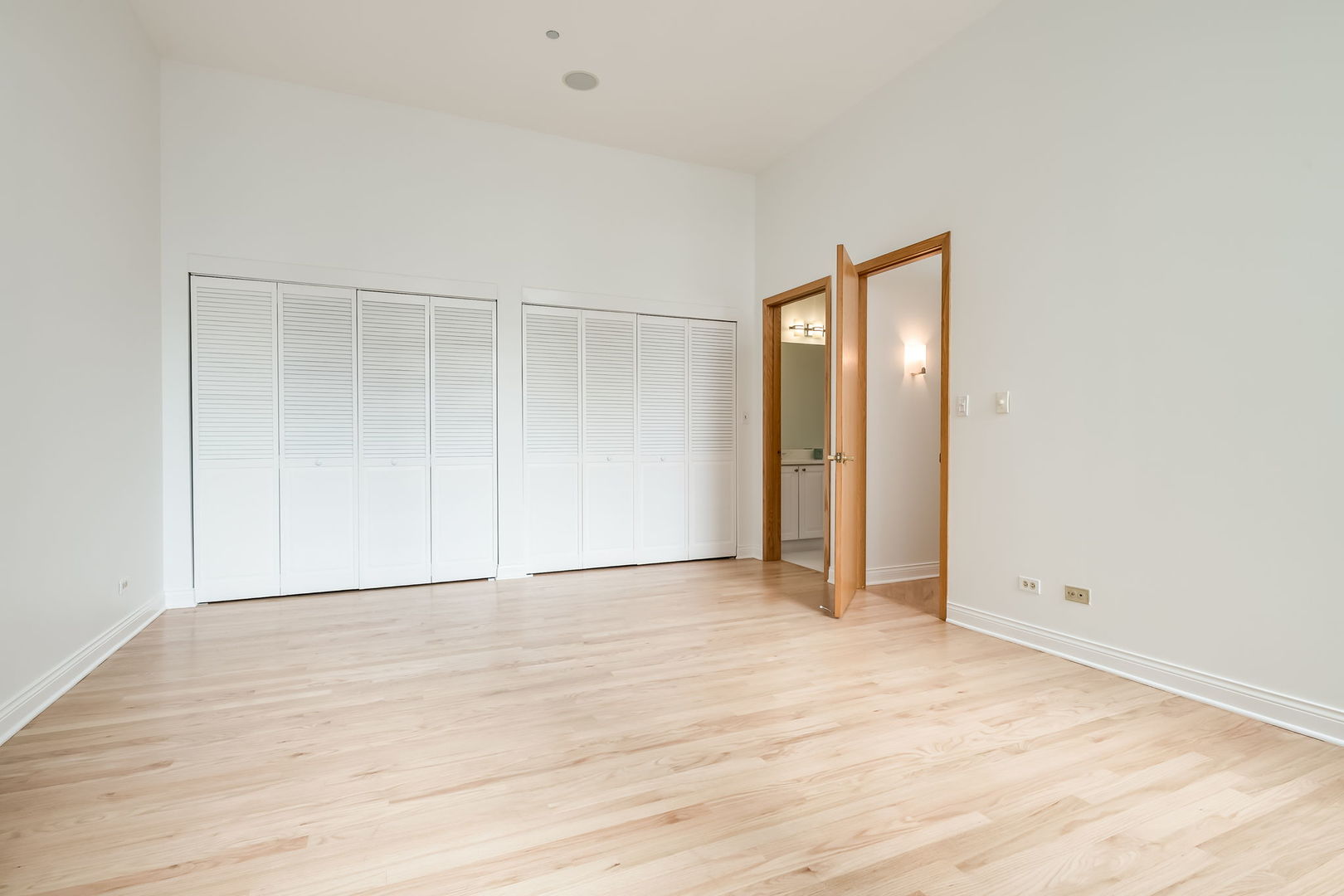 910 South Michigan Avenue, Unit 1908 Chicago, IL 60605 - Photo 14 of 29 a view of an empty room