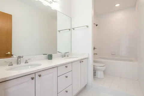 $525,000 | 910 South Michigan Avenue, Unit 1908, Chicago, IL 60605