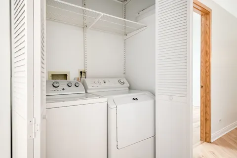 $525,000 | 910 South Michigan Avenue, Unit 1908, Chicago, IL 60605