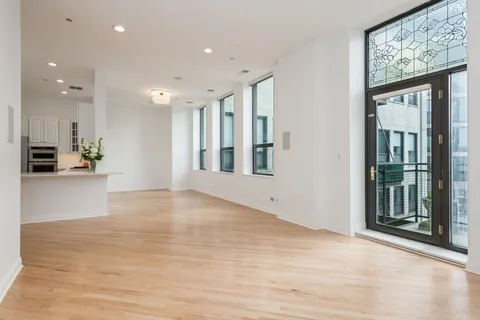 $525,000 | 910 South Michigan Avenue, Unit 1908, Chicago, IL 60605
