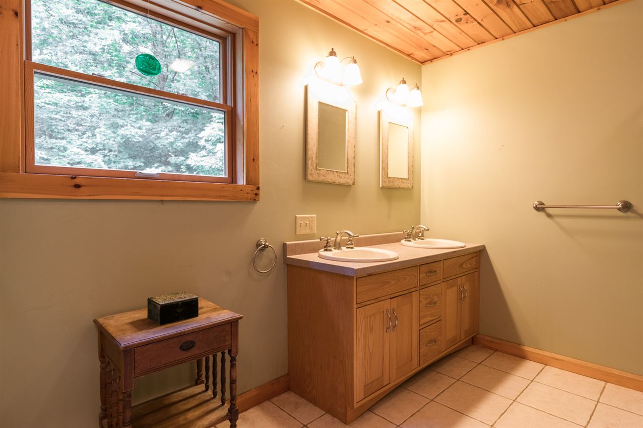 106 Langford Road Raymond, NH 03077 - Photo 18 of 27