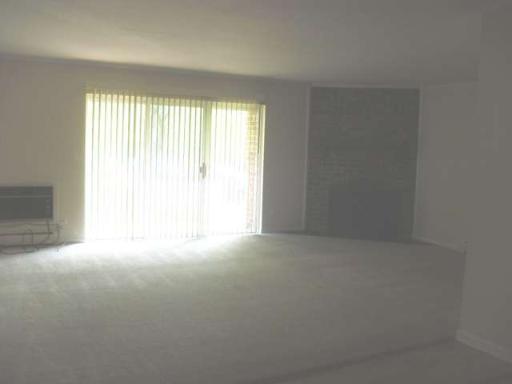 10369 Dearlove Road, Unit 2F Glenview, IL 60025 - Photo 2 of 9