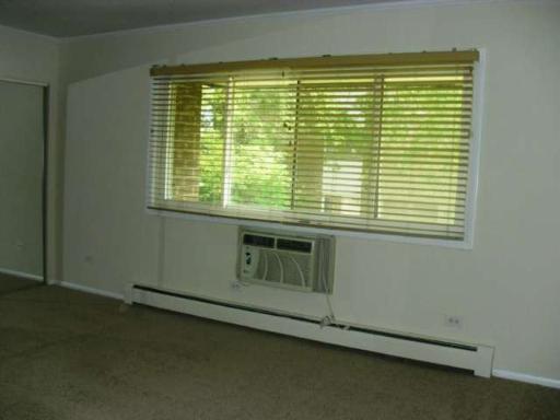 10369 Dearlove Road, Unit 2F Glenview, IL 60025 - Photo 4 of 9