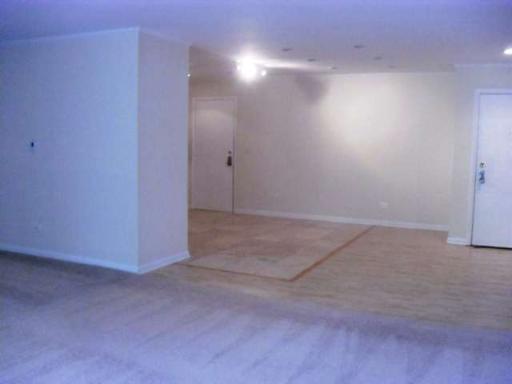 10369 Dearlove Road, Unit 2F Glenview, IL 60025 - Photo 6 of 9