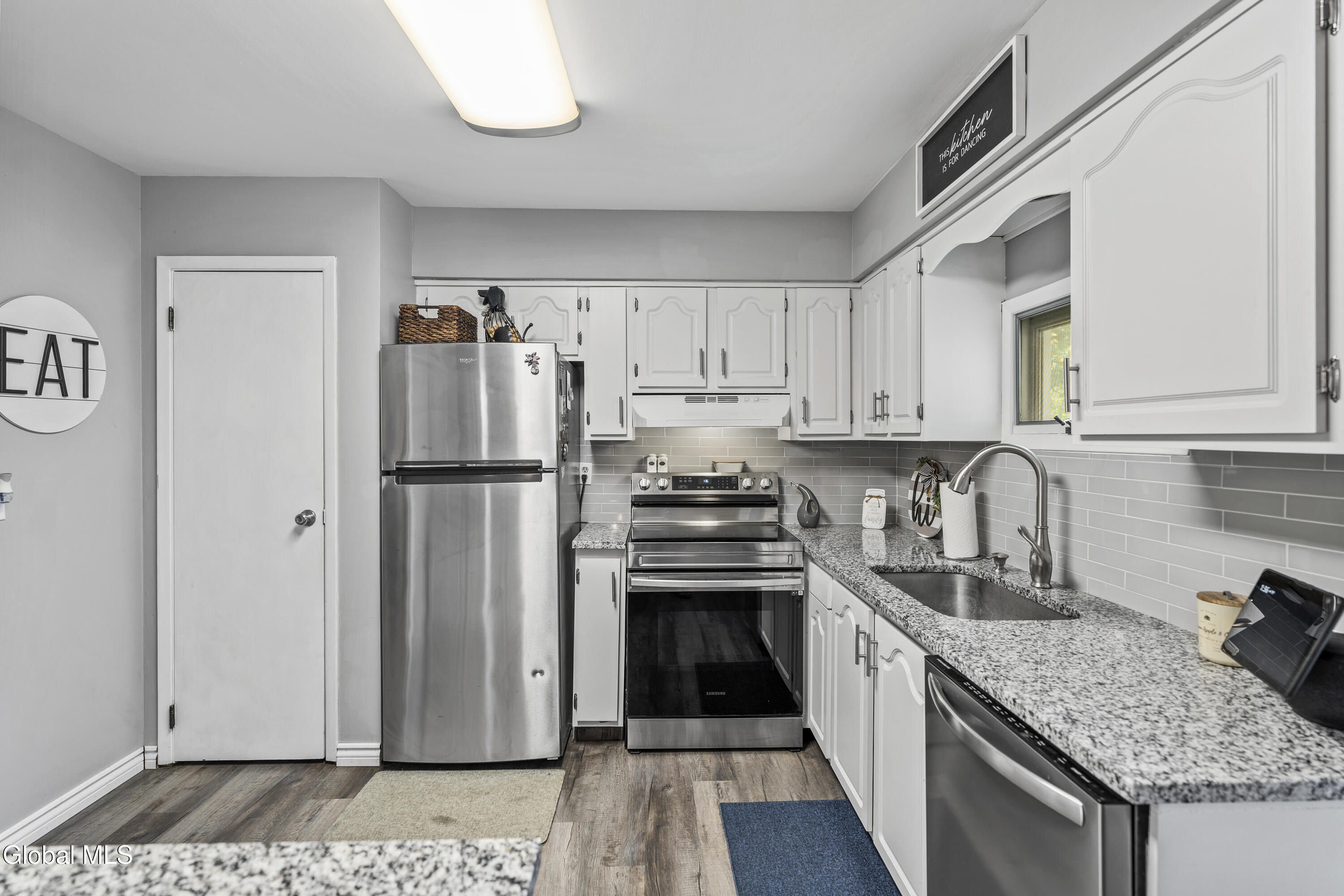 1046 Kania Road Amsterdam, NY 12010 - Photo 23 of 58 DSC03996