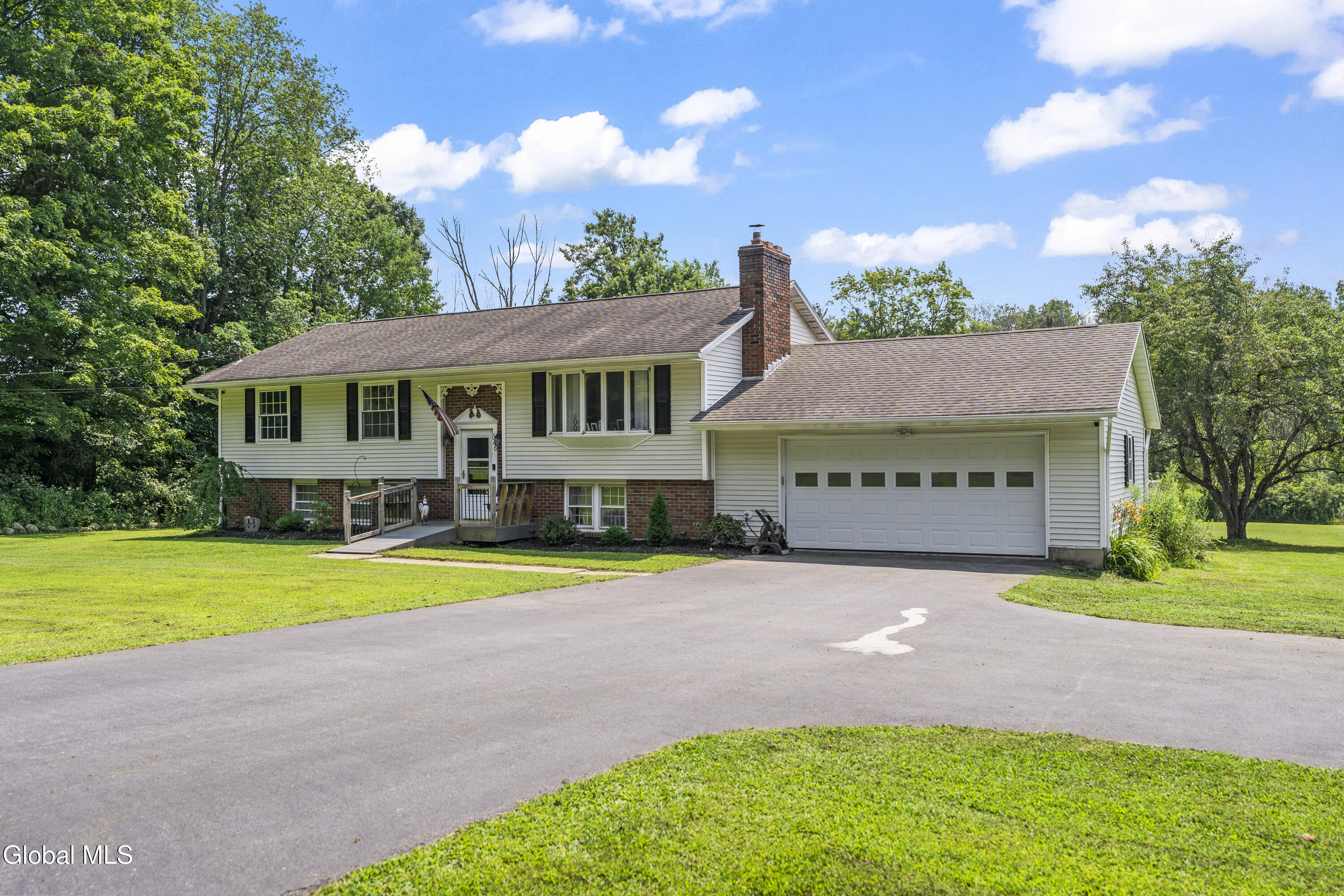 1046 Kania Road Amsterdam, NY 12010 - Photo 3 of 58 DSC03932