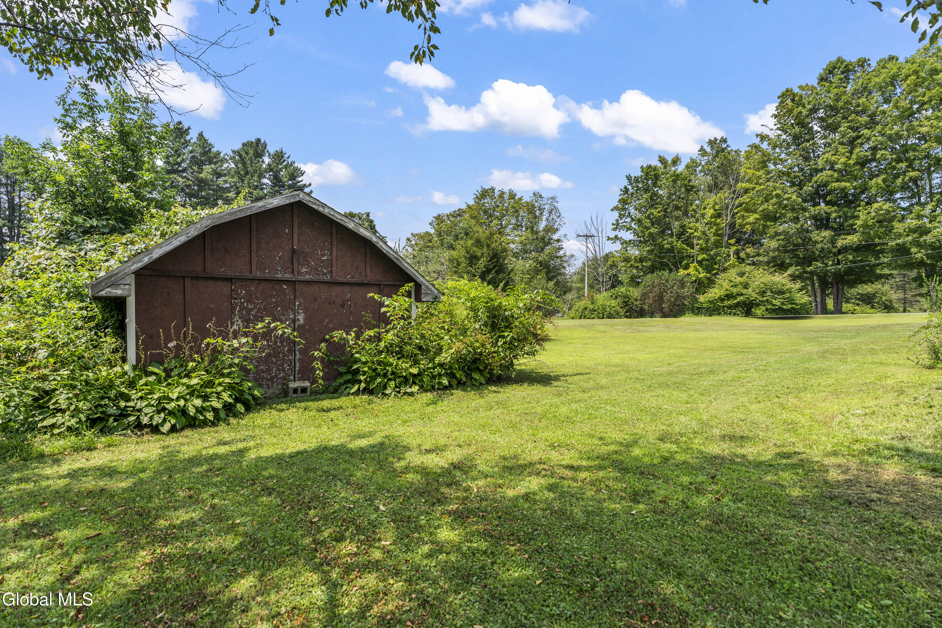 1046 Kania Road Amsterdam, NY 12010 - Photo 10 of 58 DSC03956