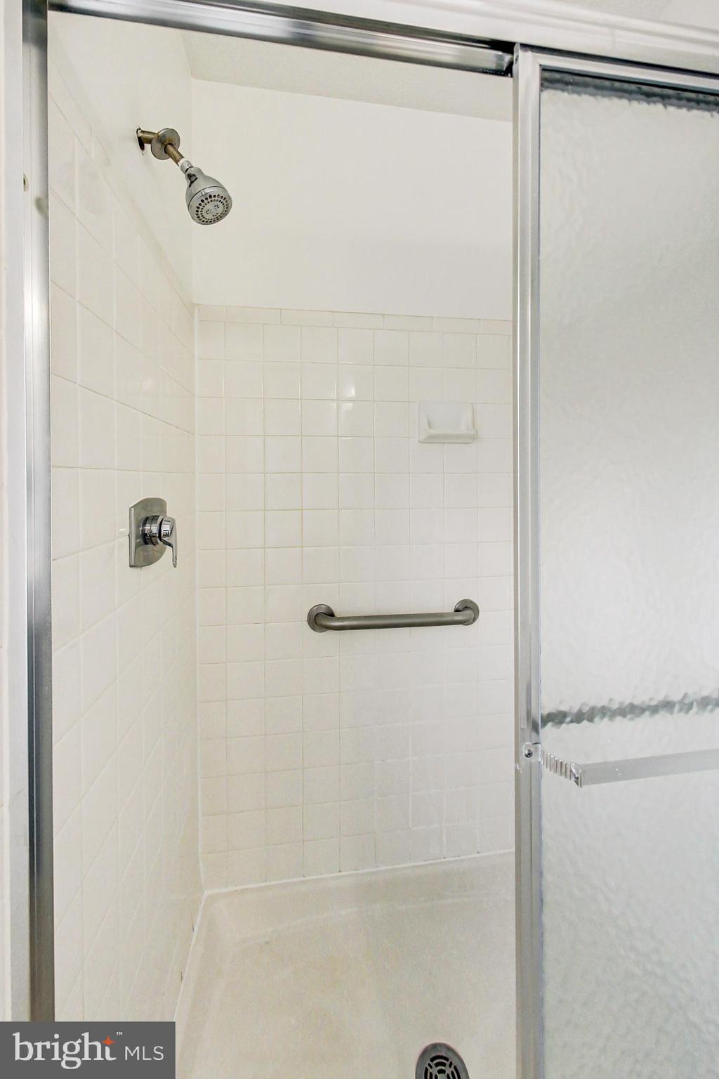 11718 Whittier Road Bowie, MD 20721 - Photo 30 of 70 Primary Bath - Shower
