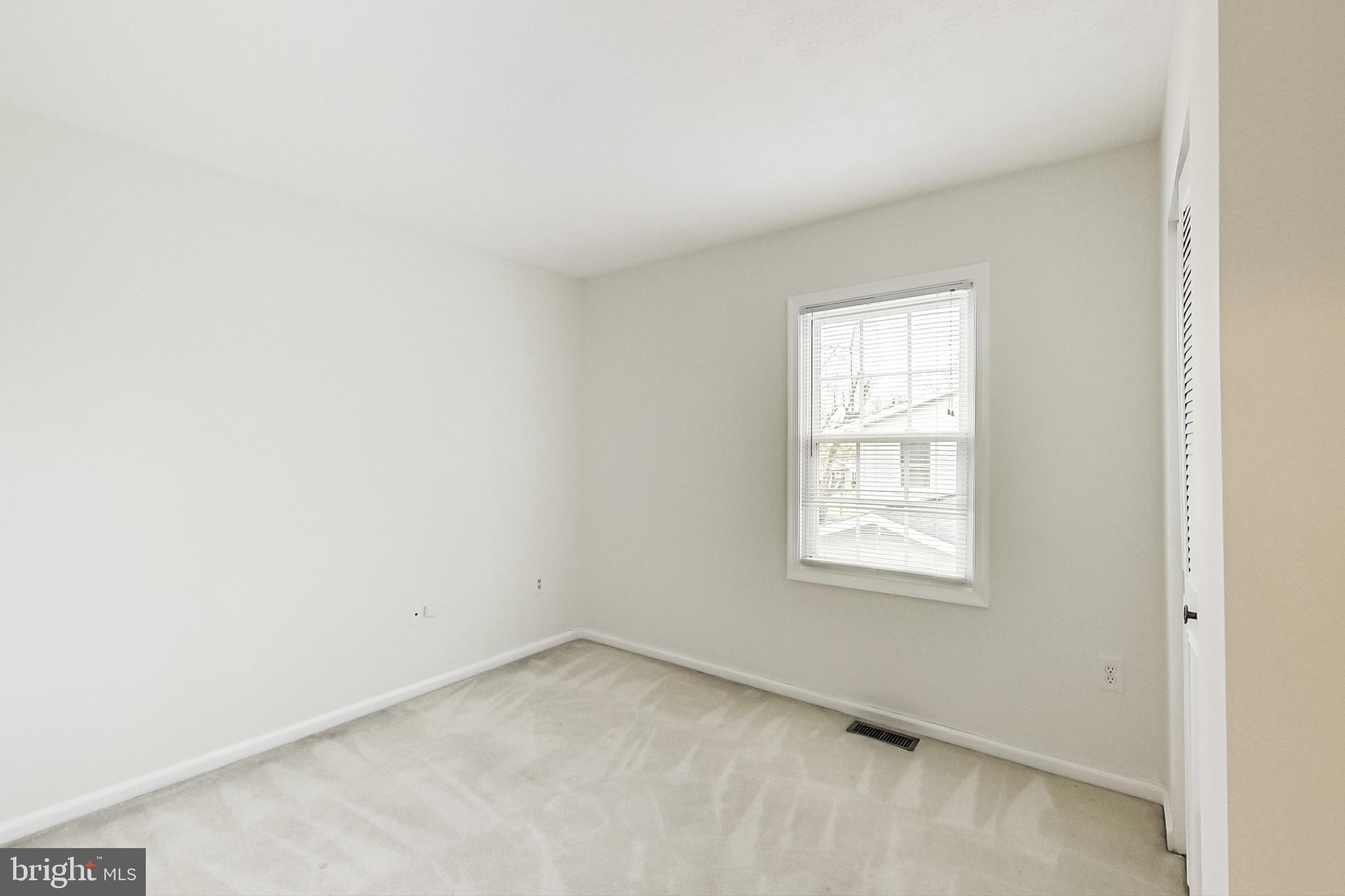 11718 Whittier Road Bowie, MD 20721 - Photo 38 of 70 Bedroom 4 - Single Window