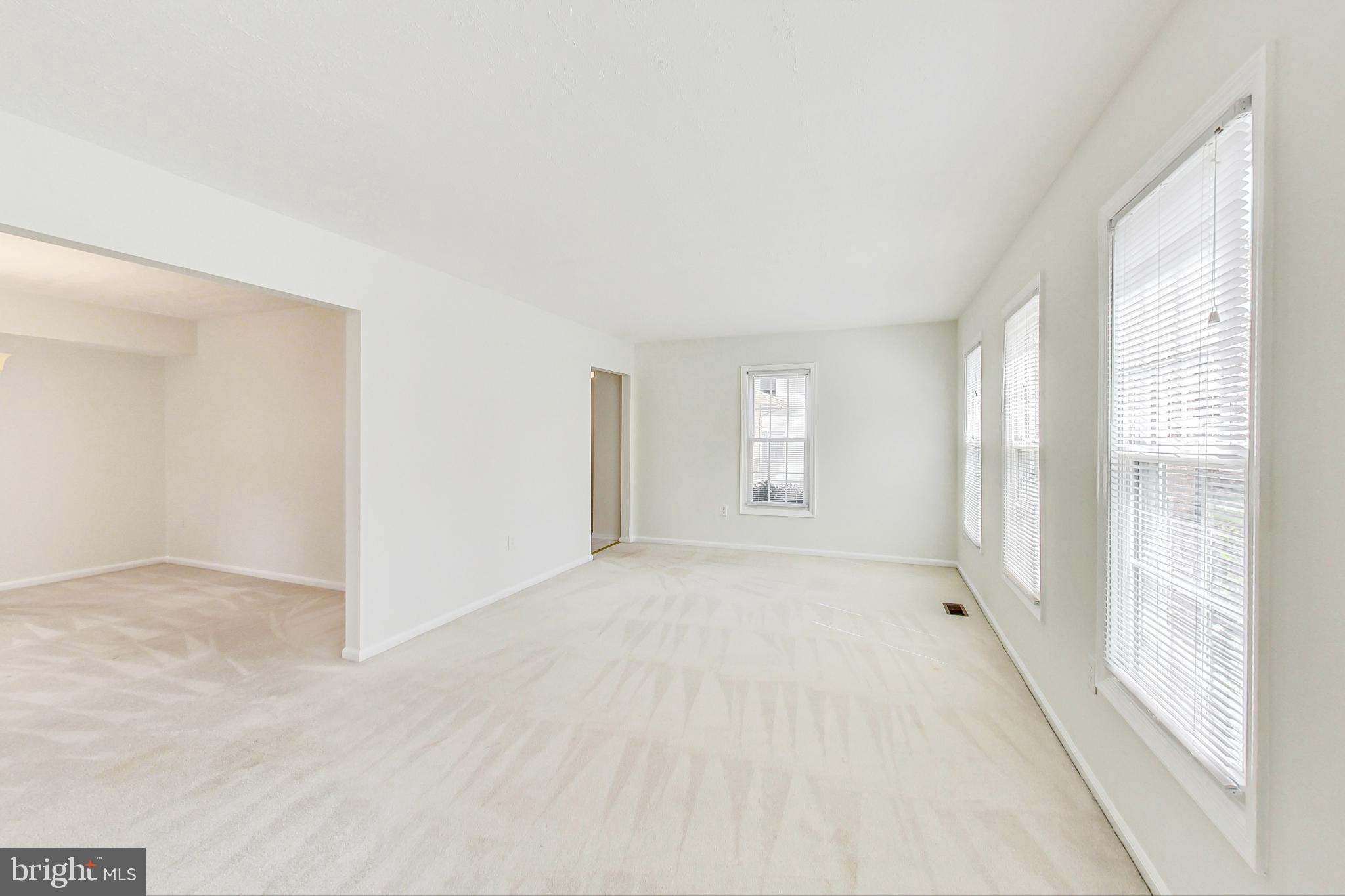 11718 Whittier Road Bowie, MD 20721 - Photo 9 of 70 Living Room