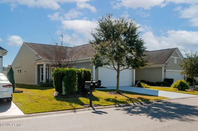 $425,000 | 399 Heathwood Drive, Okatie, SC 29909