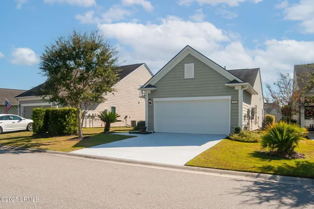 $425,000 | 399 Heathwood Drive, Okatie, SC 29909