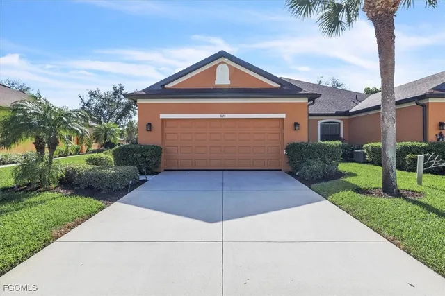 $425,000 | 3725 Pino Vista Way, Estero, FL 33928