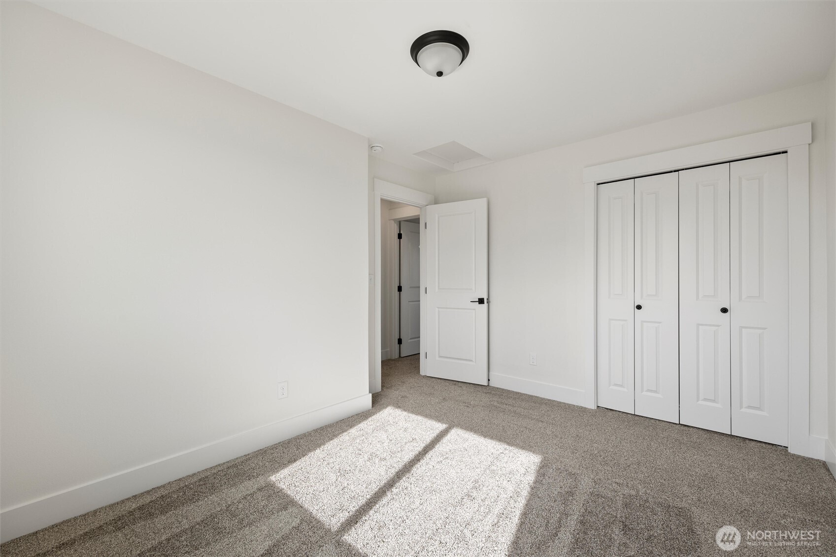 653 East Franklin Street Connell, WA 99326 - Photo 20 of 26 a view of an empty room