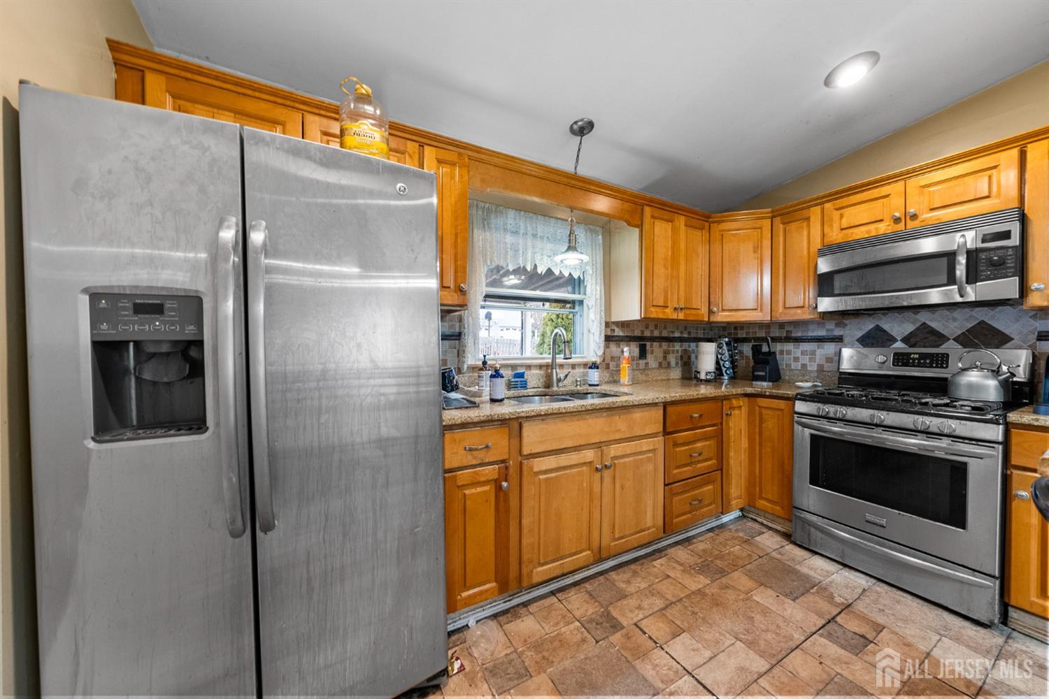 272 Main Street Matawan, NJ 07747 - Photo 4 of 43