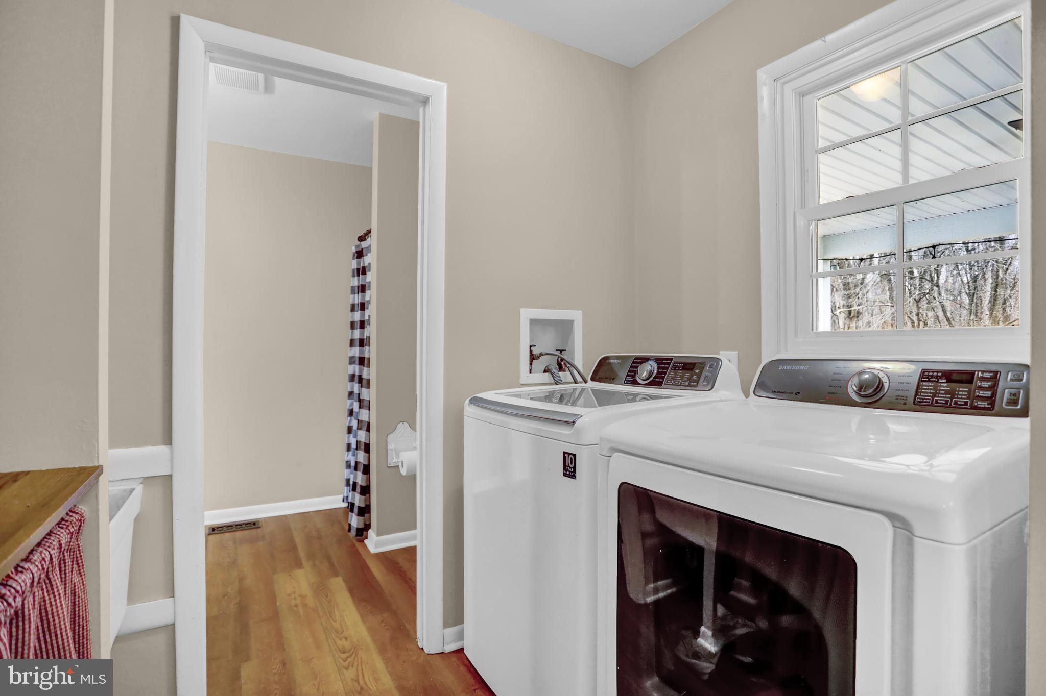 3305 Dublin Manor Road Street, MD 21154 - Photo 21 of 43 Main level laundry
