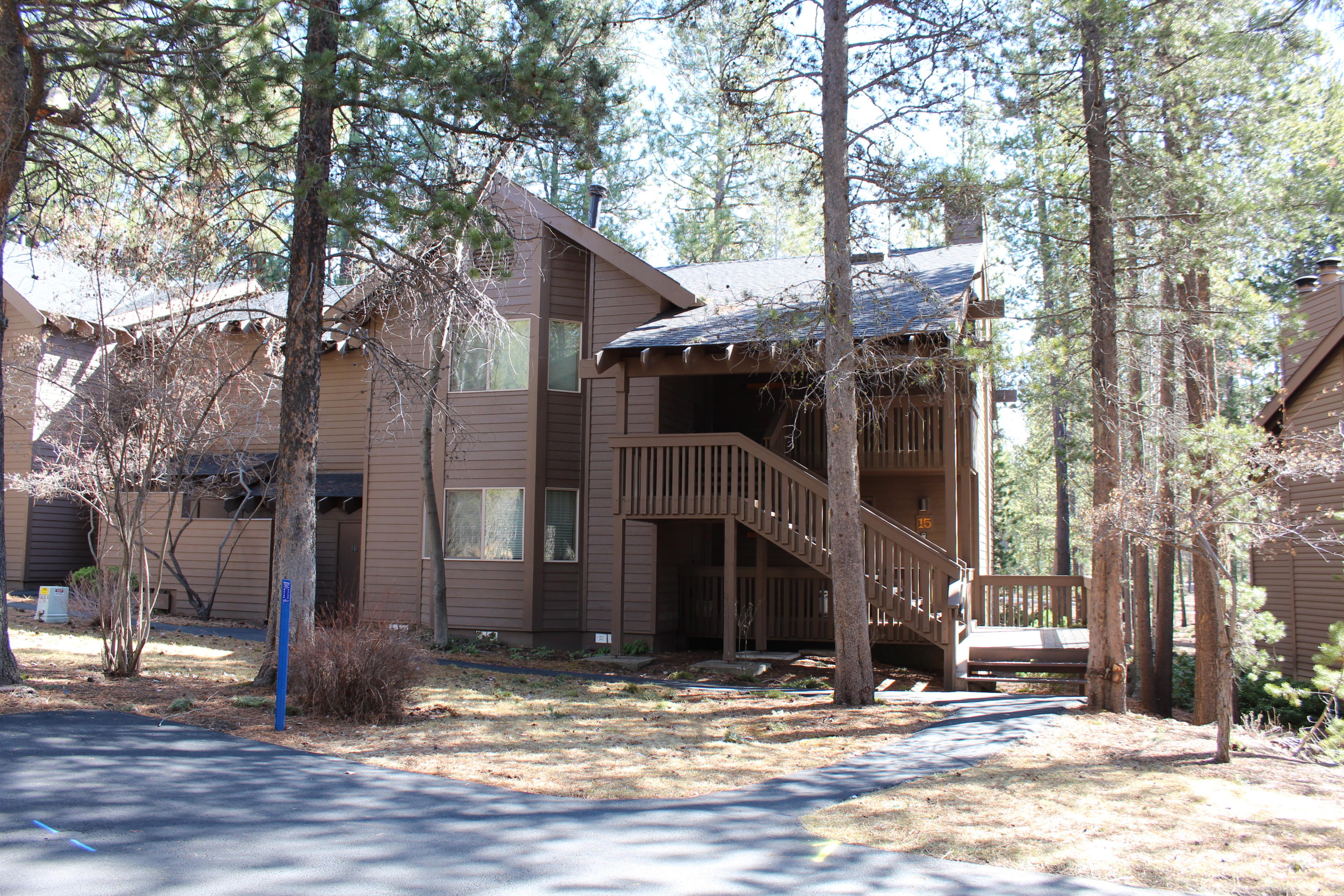 57338-16b2 Beaver Ridge Loop Sunriver, OR 97707 - Photo 1 of 21 1-Front-R16
