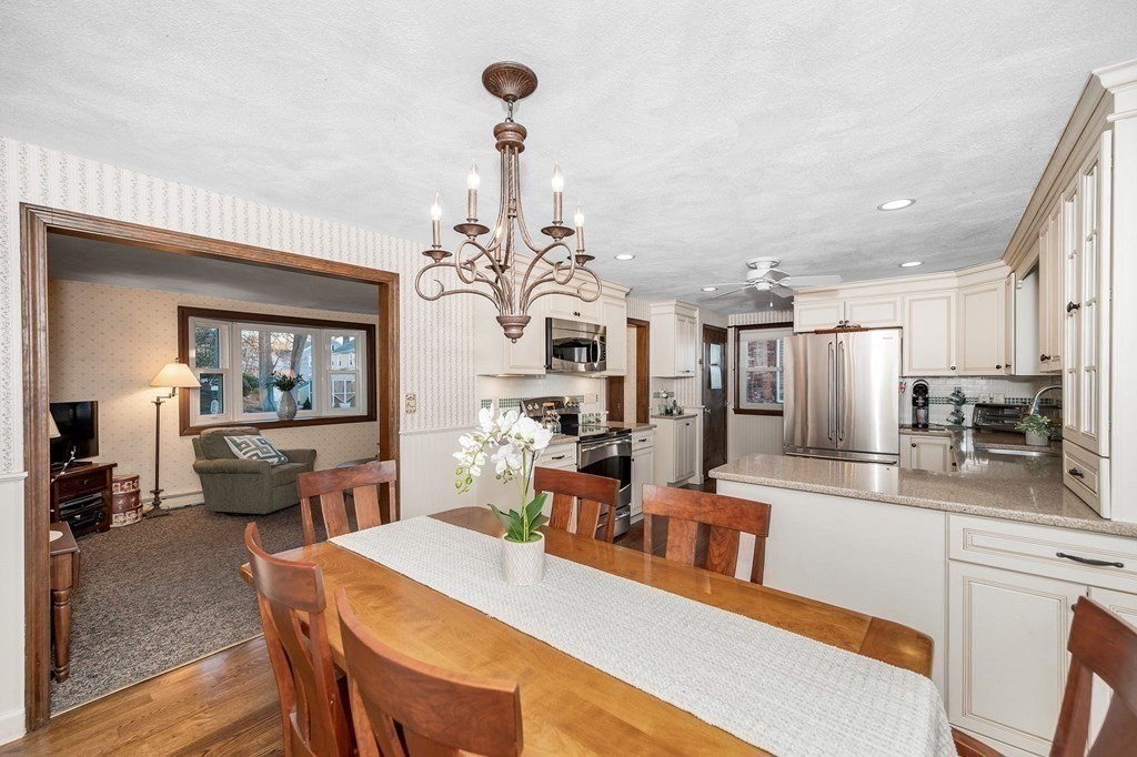 6 Oakland Road Reading, MA 01867 - Photo 10 of 34 Gallery Image 10