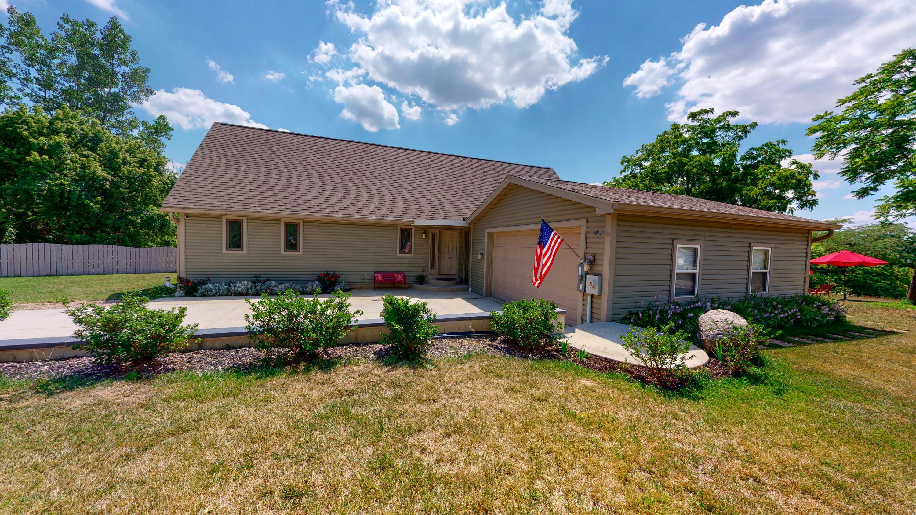 6711 Lambert Road Orient, OH 43146 - Photo 3 of 23 Gallery Image 3